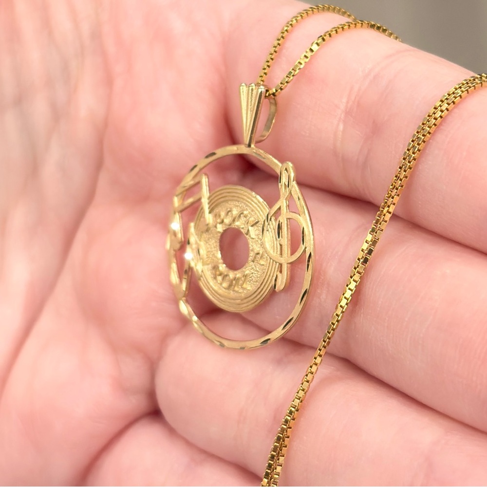 14K Rock N Roll Record Pendant, Vintage 50’s Style, Music Note, Filigree - Picture 7 of 13